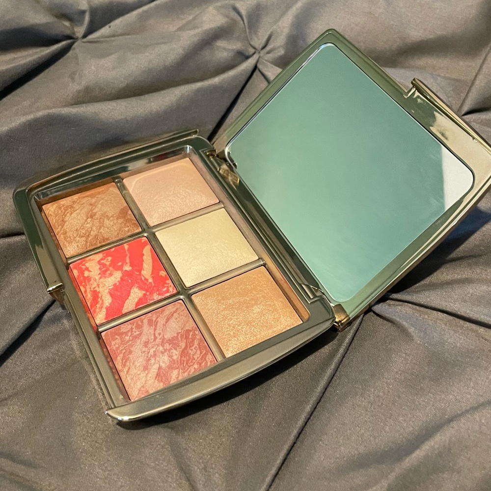 Hourglass Ambient Lighting Edit Palette